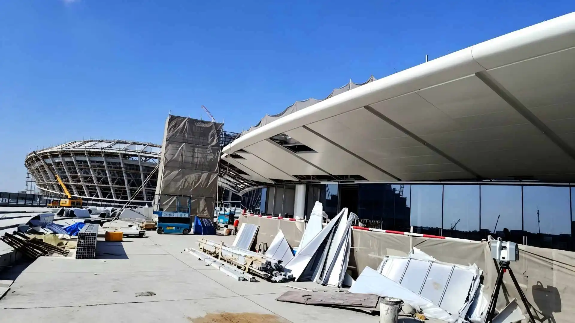Zhongchuang Stadium-Grade Aluminum Facade Panels Pass 120km/h Wind Load & 50J Impact Test, Deployed in 19 Global Sports Venues